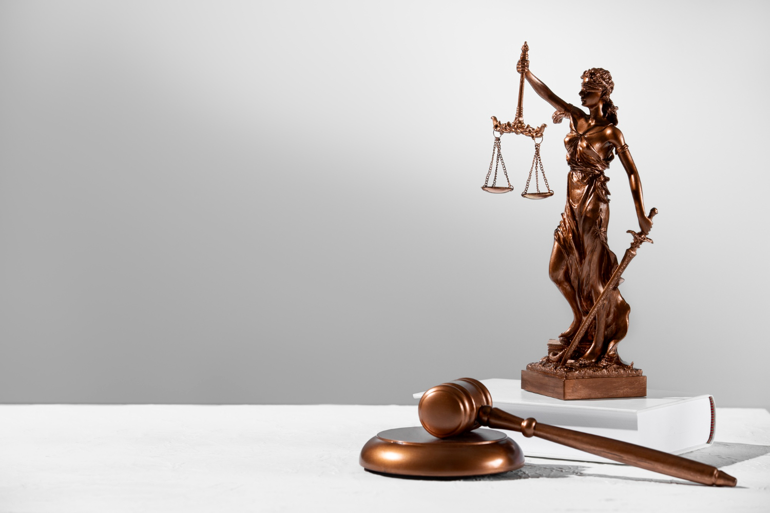 Balanza de la justicia — RPA Fiscalistas Tijuana